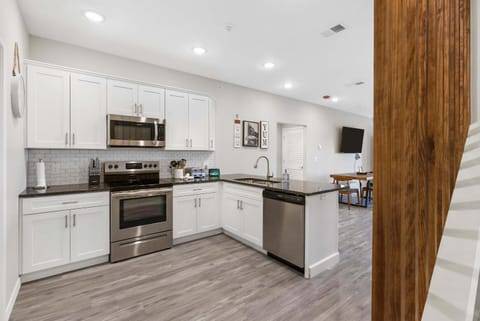 A Little Slice of Branson with Ozarks Views House in Branson