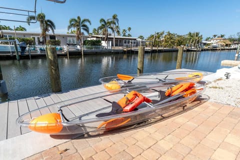 Canal front - Kayaks - Next to reserve and Anna Maria Island - Family House in Bradenton