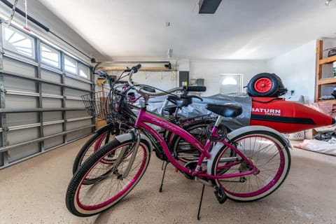 Canal front - Kayaks - Next to reserve and Anna Maria Island - Family House in Bradenton