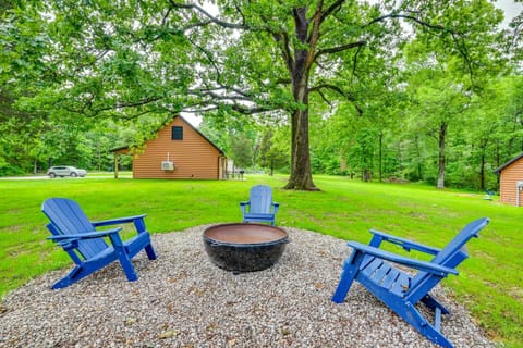 Near Mammoth Cave Family-Friendly Cabin with Patio! Cabin in Kentucky