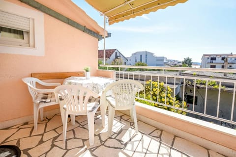 Property building, View (from property/room), Balcony/Terrace
