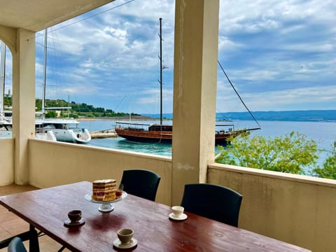 Day, Natural landscape, Summer, View (from property/room), Balcony/Terrace, Dining area, Beach, Sea view, Entertainment, Sunrise, Sunset, children