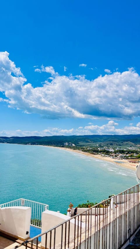 Nearby landmark, Natural landscape, View (from property/room), Balcony/Terrace, Beach, Sea view