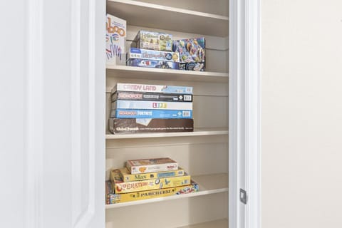 Spacious 3BR with Gameroom 10 Min from ATT Stadium House in Arlington