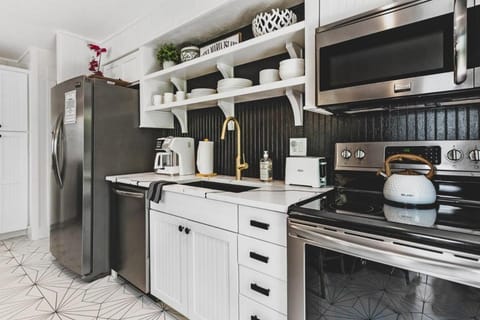 203 - 71ST - 4 BEDROOM condo Apartment in Holmes Beach