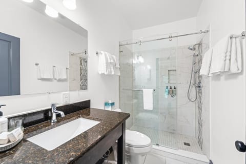 Iris Inn and Cabins Cabin in Waynesboro