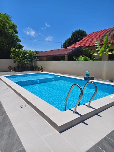 Day, Swimming pool, Swimming pool