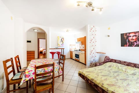 Dora Studio near Center and Sea Apartment in Novalja