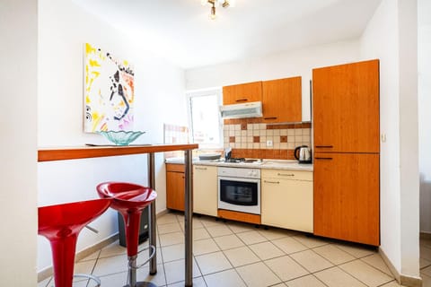 Dora Studio near Center and Sea Apartment in Novalja