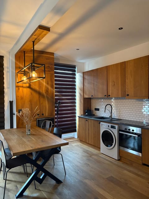 Kitchen or kitchenette, Dining area, dishwasher, oven, stove, toaster