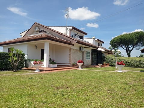 Property building, Garden, Garden view