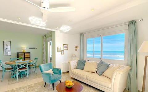 Oceanfront in Daimús - Ninomad 02 Light and views Apartment in Daimús