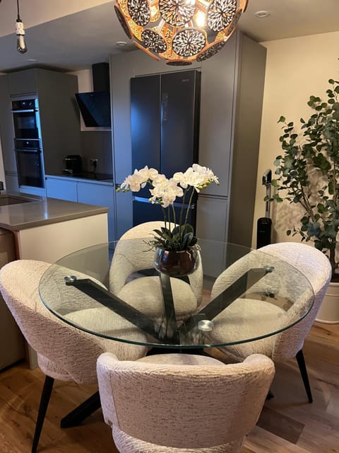 White River Retreats luxury lodges with Private Wood Fired Hot Tubs Nature lodge in Wales