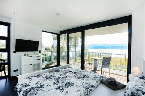 TV and multimedia, View (from property/room), Balcony/Terrace, Photo of the whole room