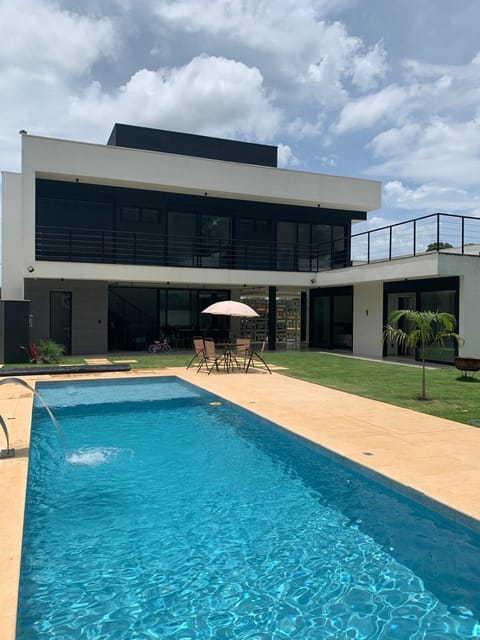 Balcony/Terrace, Swimming pool