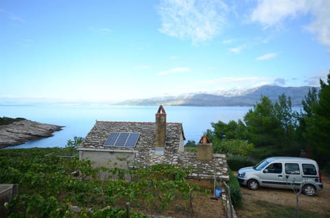 Facade/entrance, Sea view