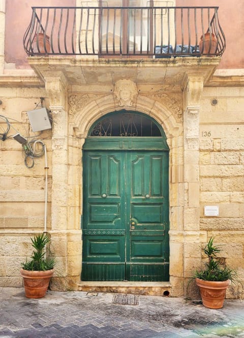 Facade/entrance, Day
