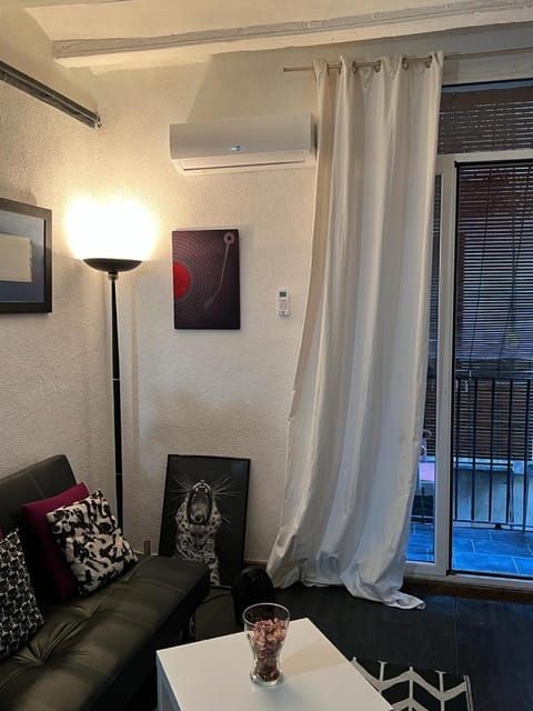 Loft Center Rambla Apartment in Barcelona