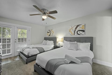 Spacious and Stylish Apartment right by AT&T Stadium! Apartment in Arlington