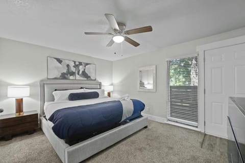 Spacious and Stylish Apartment right by AT&T Stadium! Apartment in Arlington