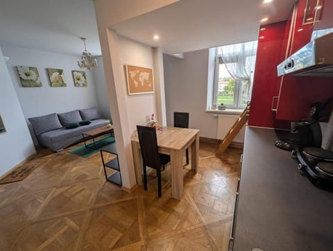 Kitchen or kitchenette, Seating area, Dining area