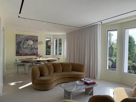 Communal lounge/ TV room, Meals, furniture