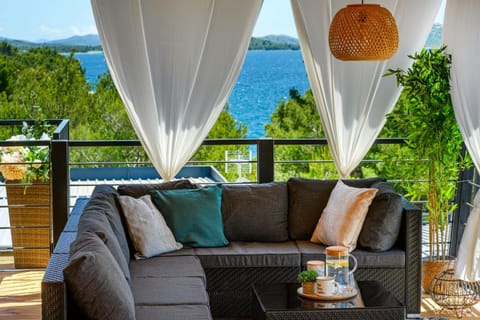 Day, Natural landscape, View (from property/room), Balcony/Terrace, Seating area, Sea view
