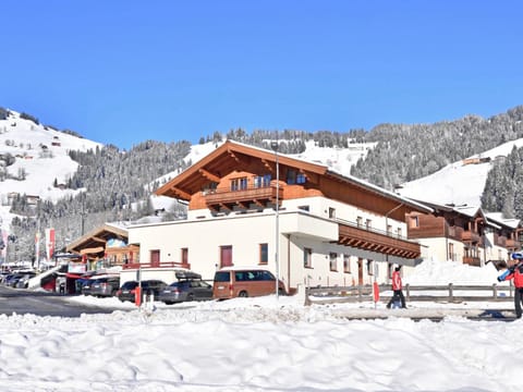 Property building, Winter