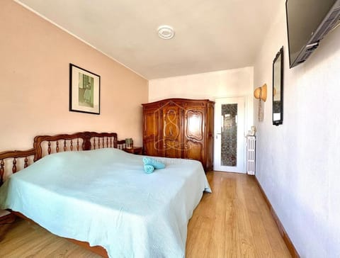 Le Sulky, proche de la mer, balcon, parking Apartment in Cagnes-sur-Mer