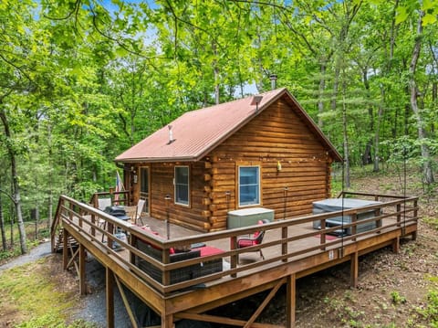Property building, Patio, Day, Natural landscape