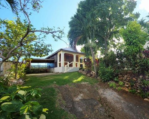 Property building, Garden, Garden view, Parking
