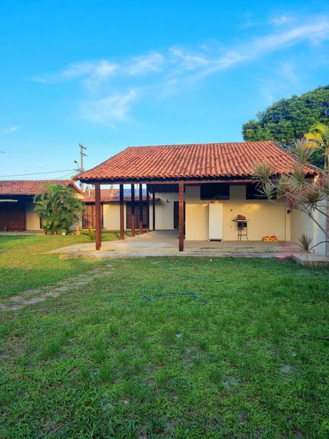 Casa encantadora 900m da PRAIA de Itaipuaçu House in Niterói