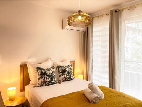Bed, Balcony/Terrace, Photo of the whole room, Bedroom, air conditioner