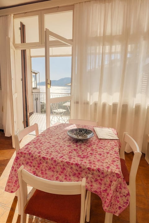 Day, Natural landscape, View (from property/room), Living room, Seating area, Time of day