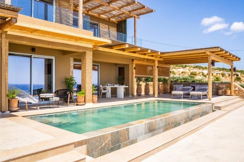 Property building, Patio, Day, View (from property/room), Balcony/Terrace, Pool view, Swimming pool, sunbed
