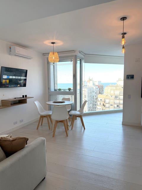 Bird's eye view, TV and multimedia, Dining area, Sea view