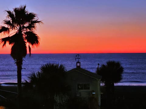 Balcony/Terrace, Beach, Sea view, Sunrise