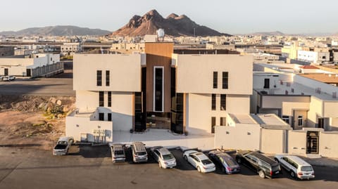 Property building, Bird's eye view, Street view, Location, Parking