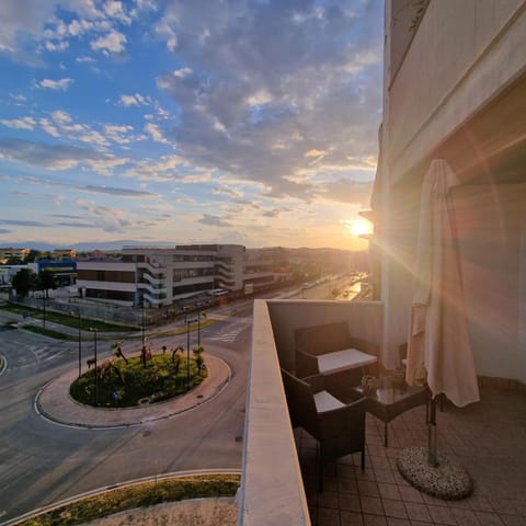 Natural landscape, View (from property/room), Balcony/Terrace, Sunset