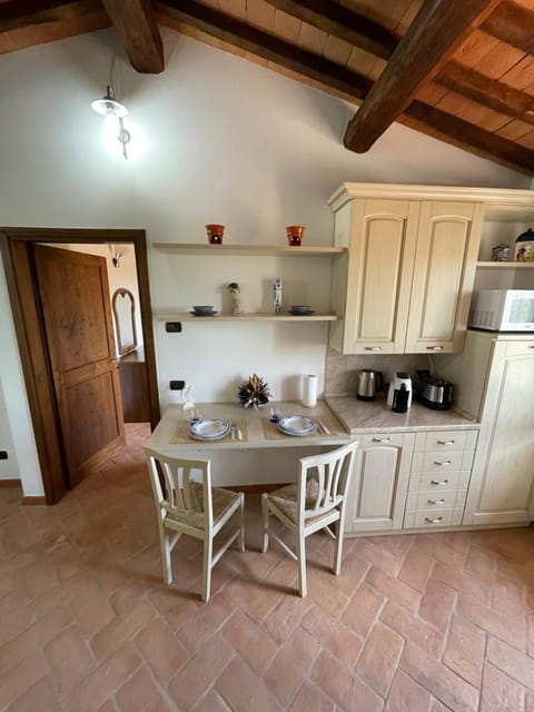 Coffee/tea facilities, Kitchen or kitchenette, toaster