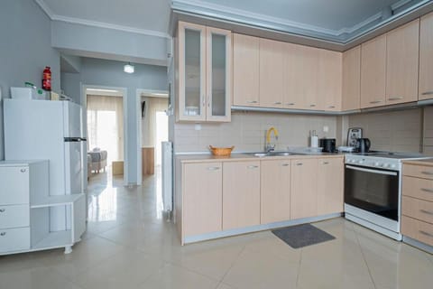 Kitchen or kitchenette, oven, stove