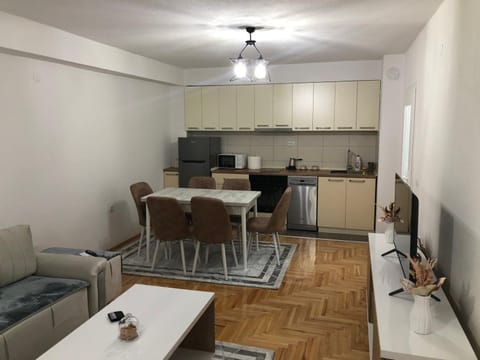 Kitchen or kitchenette, Living room, Seating area, Dining area, dishwasher, oven, stove