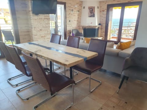 Teo`s Seaview Specious Apartment, Nikiti near Harbor Apartment in Nikiti