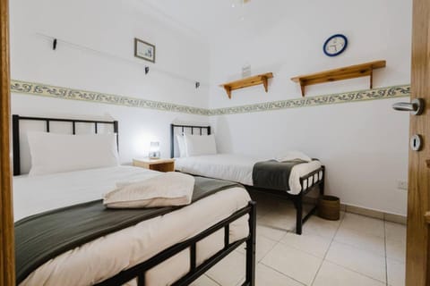 Ghadira Bay 3BED right next to beach! by Homely Apartment in Malta