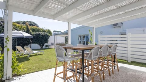 Garden, Lounge or bar