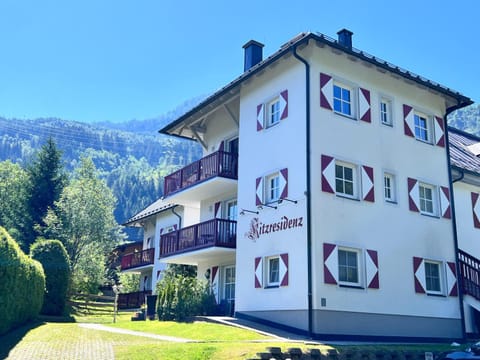 Property building, Day, Natural landscape, Mountain view
