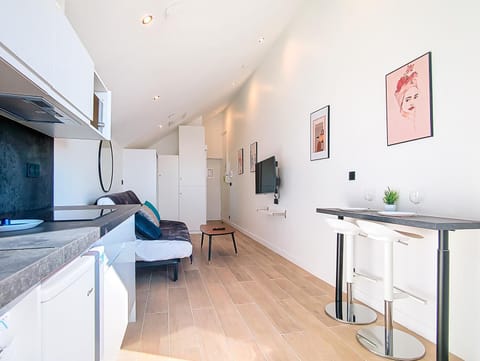 Living room, Dining area, kitchen