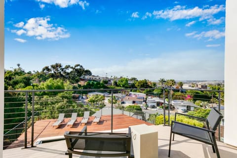 View (from property/room), Dining area, sunbed