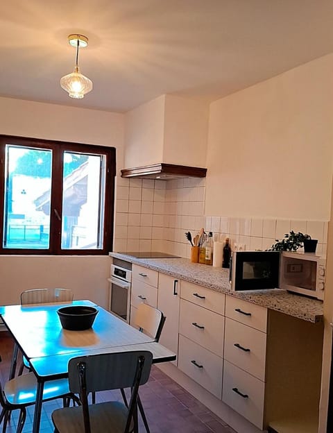 Maison Pivoines House in Saint-Martin-d'Ardèche