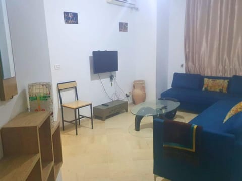 Staff, Communal lounge/ TV room, Spring, Off site, Day, TV and multimedia, Living room, Other, Seating area, Evening entertainment, Pets, ATM, ATM, heating, heating, internet, internet, VIP, air conditioner, air conditioner